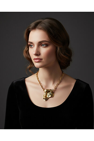 NEGO ACCESORİES نصف وجه الشكل ثقب التبعي قلادة تفصيلية للنساء