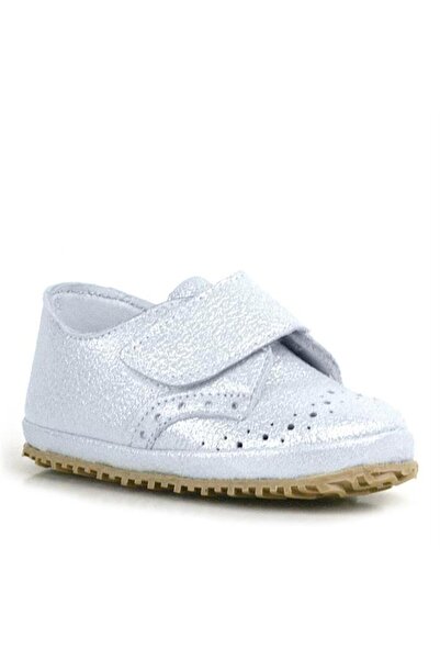 hapshoe أحذية أطفال من الجلد الطبيعي باللون الرمادي الفضي