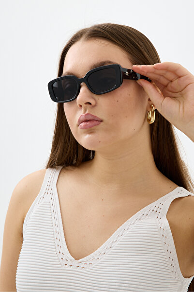 Chunky Frame ستيلا نظارة شمسية سوداء للجنسين