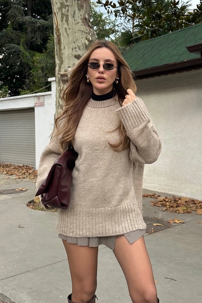 Laluvia Nerzfarbener Basic-Pullover mit Rundhalsausschnitt – 2217