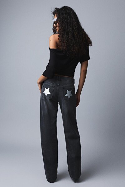 Bershka Yıldız cepli zımbalı düşük bel baggy fit jean