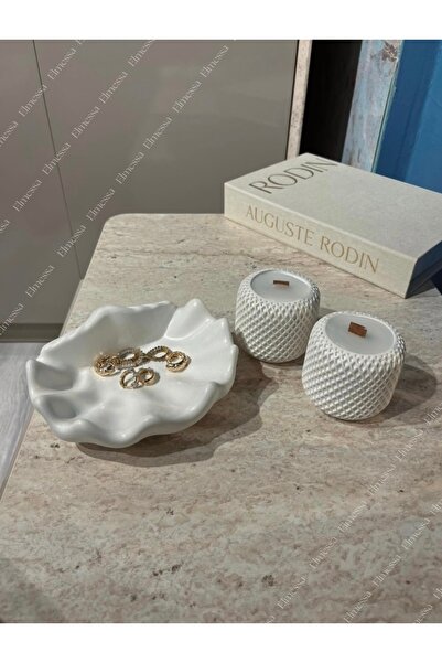 With 3-piece decor products(varnished)