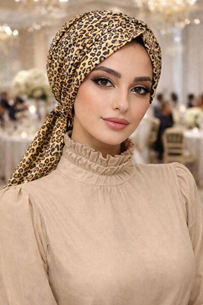 Aişe tesettür Leopar Desenli Tokalı Bone