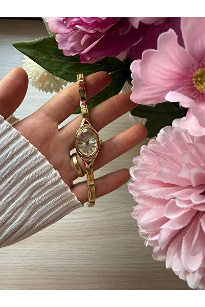 rubsey ساعة يد نسائية كلاسيكية بتصميم ريترو مينيمال معدني باللون الأزرق الداك...