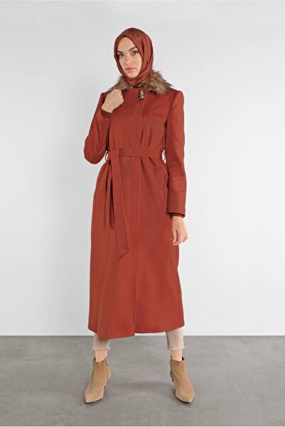 Alvina Пальто з хутряним коміром і поясом 90103