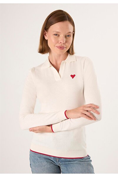 Felix Hardy Women's Ecru Polo Neck Long Sleeve Heart Detailed Knitwear Sweater