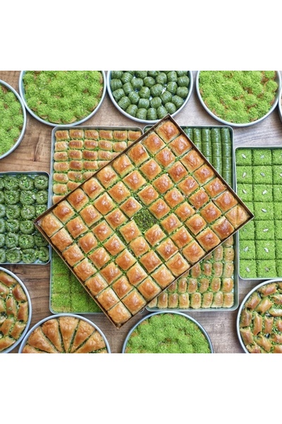 ÇAY BÖREK Özel Kare Dilim Kuru Baklava (tepsili)