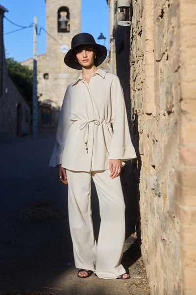 BE BLUE قميص من الكتان والفسكوزا مع تفاصيل من الخرز الطبيعي