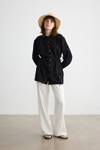 BE BLUE ΜΠΛΟΥΖΑ ΜΟΥΣΛΙΝΑ ΜΕ ΜΑΥΡΟ ΞΥΛΙΝΟ ΚΟΥΜΠΙ