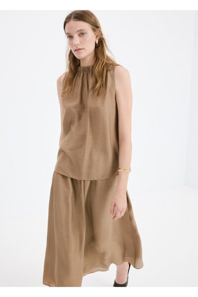 MANGO Woman Drapeli yaka saten bluz