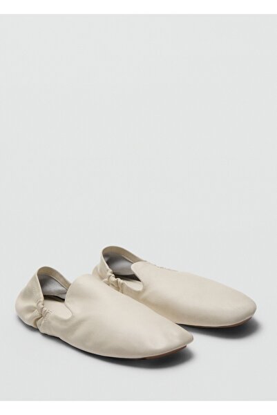 MANGO Woman Büzgülü deri ayakkabı