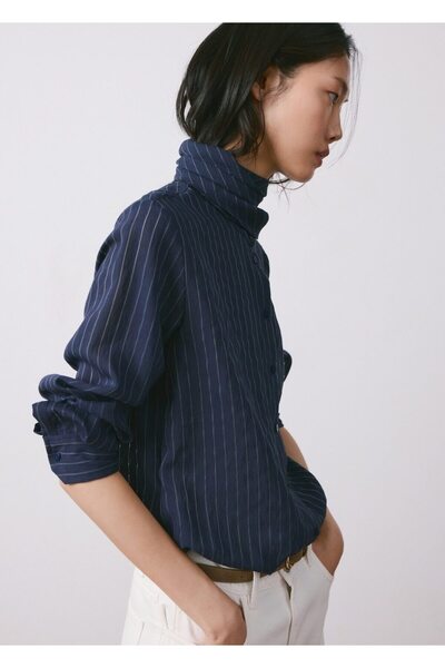 MANGO Woman Fiyonk yaka çizgili bluz