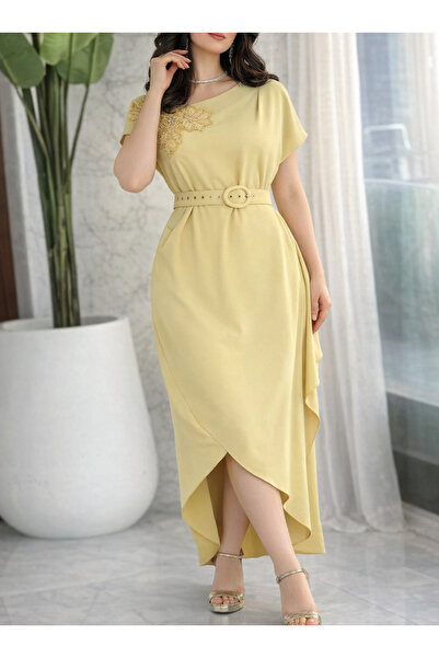 Opera Fashion فستان العيد كريب أنيق بنقش يدوي على الصدر