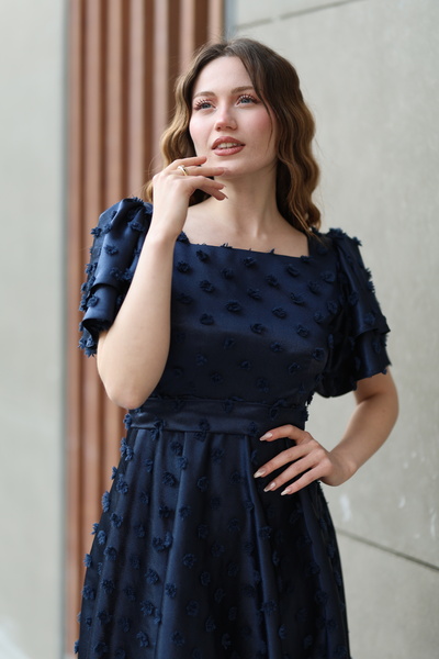 SEVGİHELLAÇ SHİNE KARE YAKA MİDİ BOY SATEN ABİYE