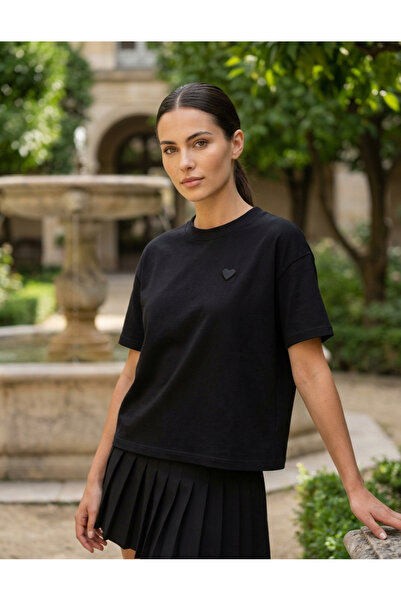 Amia&Co. Tricou de damă, 100% bumbac, negru, cu broderie inimă, cu mânecă scu...