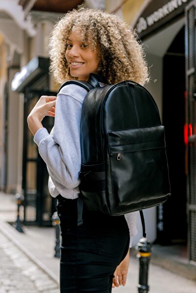 Fudela Oslo Siyah Unisex 15.6 İnç Laptop Bölmeli Su Geçirmez Suni Deri Günlük Sırt Çantası