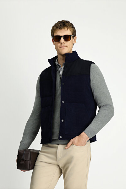 Kiğılı Regular Fit Düz Bonded Yelek