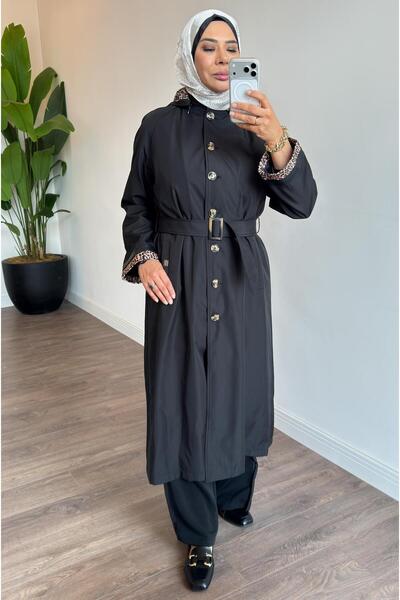 Doque İçi Kürklü ve Kol Leopar Detaylı Kemerli Trençkot - Siyah