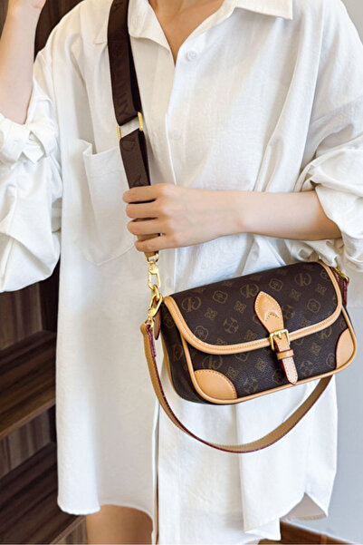 Louis Vettriano حقيبة كروسبودي نسائية من طراز ديان مع حزام كتف عريض