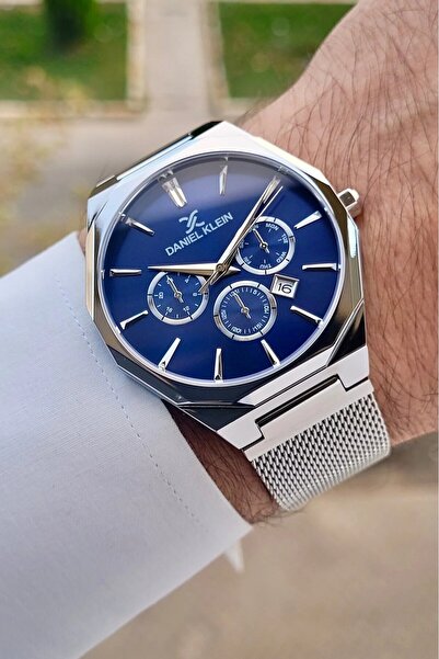 Daniel Klein ساعة يد رجالية باللون الأزرق الداكن والفضي مع تقويم