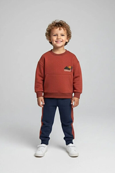 BOBBY JR KİDSWEAR Σετ φόρμας για αγόρια με ρίγες και κέντημα σε μπορντό χρώμα