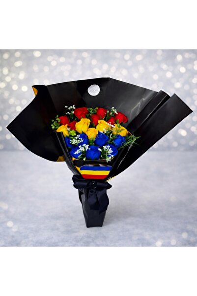 velve Buchet floral Tricolor cu trandafiri de săpun și plante artizanale