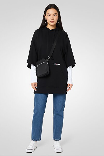 Karl Lagerfeld هودي نسائي بأكمام طويلة وشعار العلامة التجارية، أسود