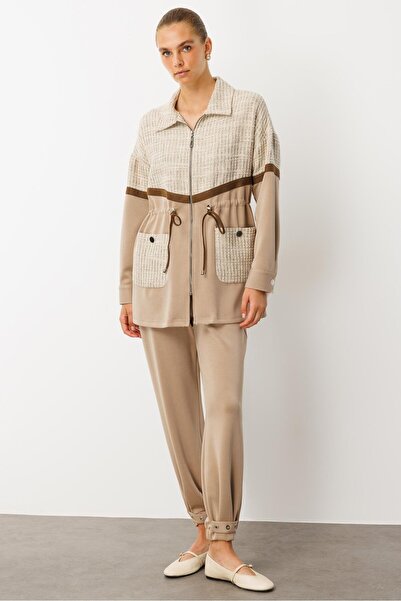 Moda İlgi Моделен модел с гладка материя, детайли, ниска талия, шнуровка и пр...