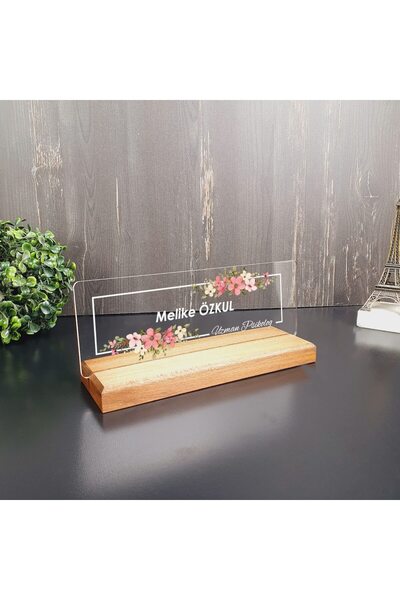 hediyekralı Çiçek Desenli Masa Isimliği