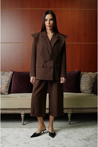 Diemmood Women's Modern Cut Shoulder Pad Piece Blazer and Capri Pants Stylish...