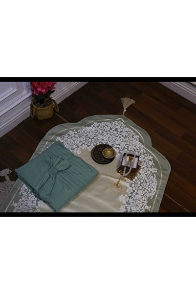 Generic Prayer rug with prayer sheet