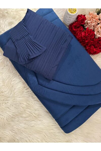 GENERAL Foam prayer mats with a pleated prayer sheet: comfort in prostration…...