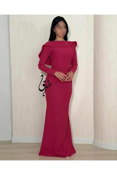 toog Elegant pink evening dress with a straight cut and long sleeves