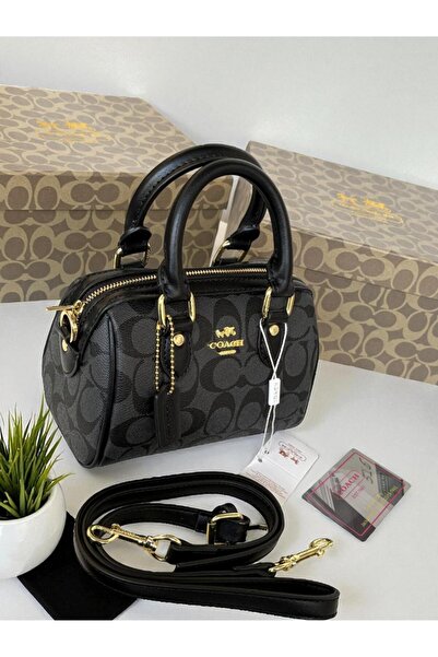 Generic شنطة كتف نسائية مع ملحقاتها