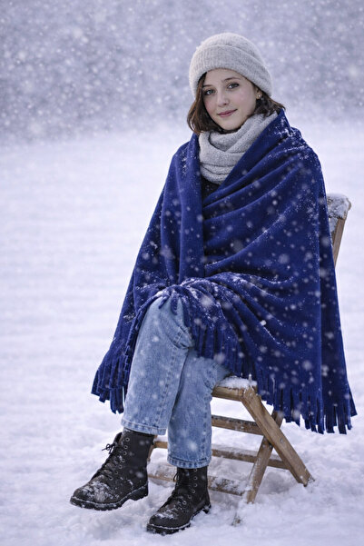 LUXIC CORE Smoked Soft Textured Tassel Shawl – Elegance and Comfort Combined