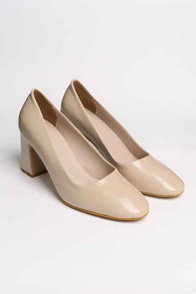 Diardi Women's Textured Almond Toe Classic Heeled Shoes