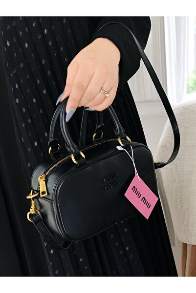 Generic Elegant shoulder bag with accessories