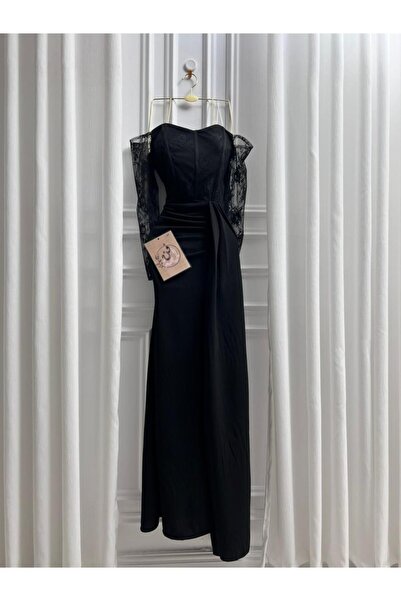 Pure Drsses Soft lace dress with long sleeves