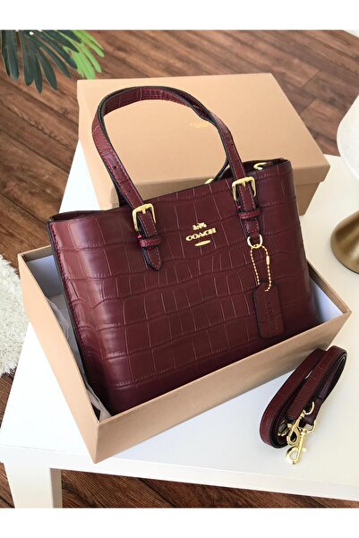 Generic Elegant shoulder bag with accessories