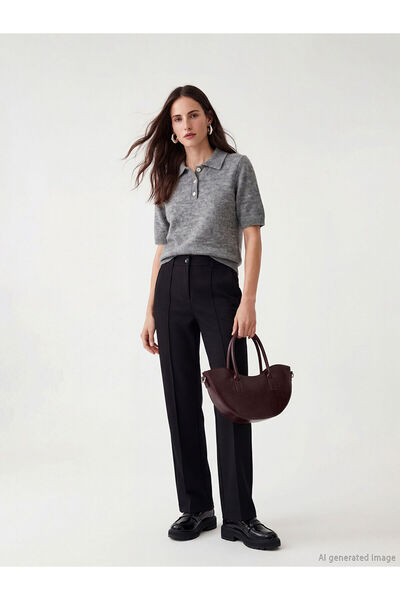 LC Waikiki Μαύρο γυναικείο παντελόνι με φαρδιά μπατζάκια σε στενή γραμμή