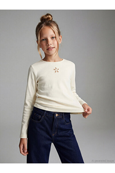 LC Waikiki Trendlucky Girls' T-Shirt with Oval Collar and Floral Detail