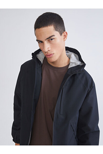 LC Waikiki Meral Collection Black Standard Fit Men's Raincoat