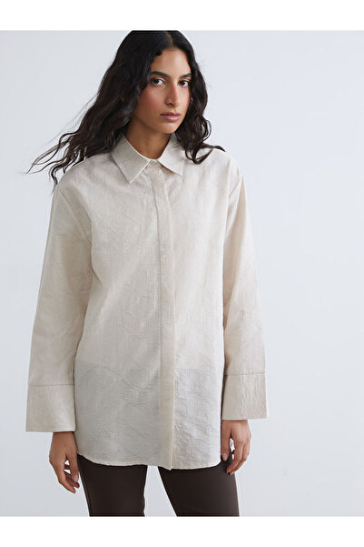 LC Waikiki قميص نسائي مطرز من أوزماركا للموسم الجديد