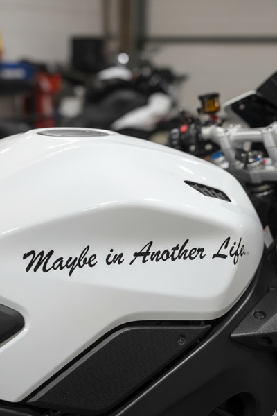 Banxtre Motosiklet ve Kask için Maybe in Another Life Sticker (20CM)