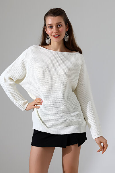 Devinka Women's Oversized Casual Comfortable Fit Boat Neck Knitwear Sweater