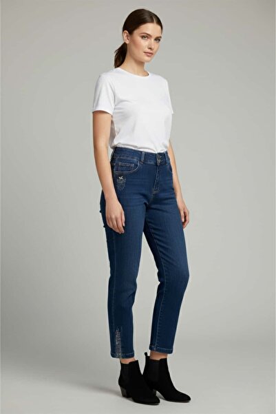 Yağmur Butik Ελαστική μέση, με λεπτομέρεια από πέτρα στη μέση και στα μπατζάκ...