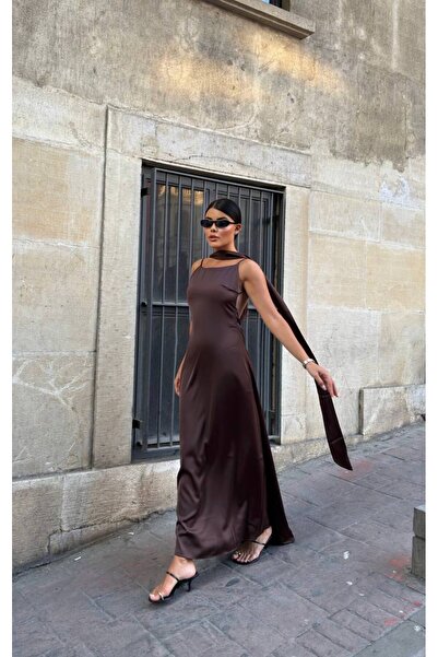 NEW JOURNAL Γυναικείο Καφέ Φόρεμα Μάξι Σατέν με Λεπτομέρεια Σάλι και Τιράντες...