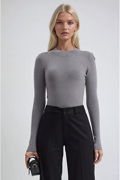 Lijuri Crew neck crop knit sweater 1405