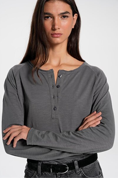 Beauty Omelette Gri Soluk Efektli Flamlı Uzun Kol Tshirt