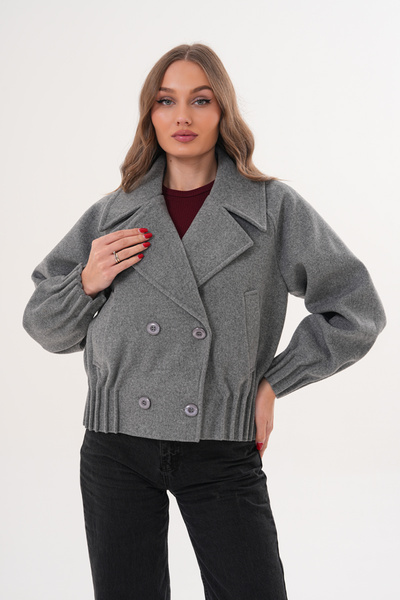 Cebby M.Model Gray Short Checked Coat